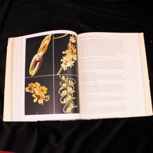 Load image into Gallery viewer, The Orchid World (First English Translation)